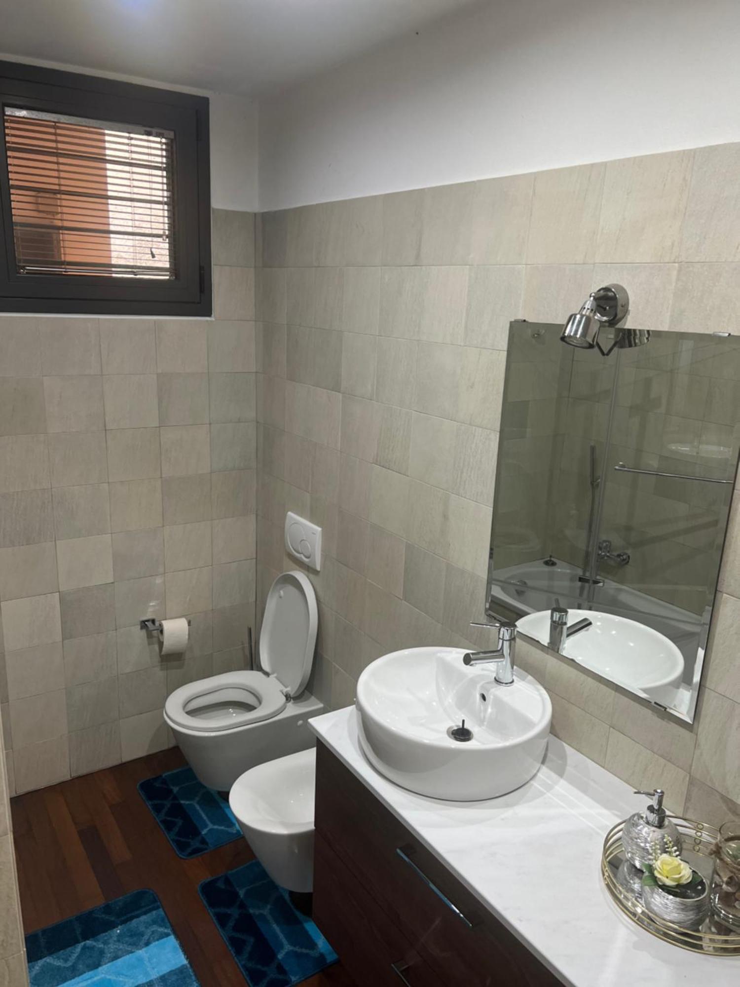 B&B Resilienza - Camera Privata Con Bagno Lecco Buitenkant foto