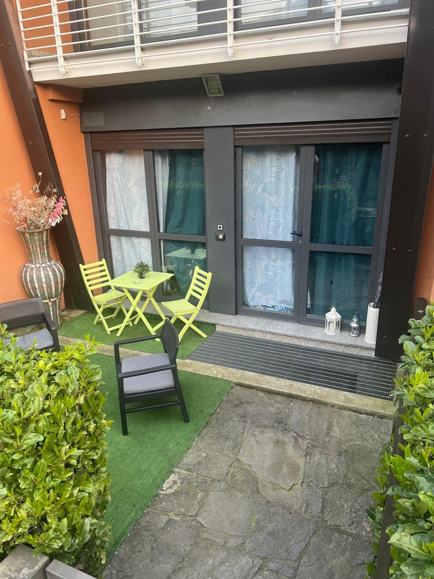 B&B Resilienza - Camera Privata Con Bagno Lecco Buitenkant foto
